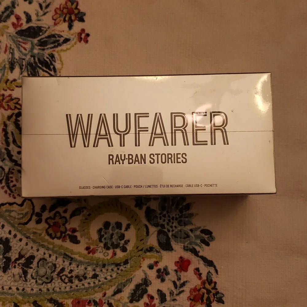 Ray-Ban Wayfarer Stories
